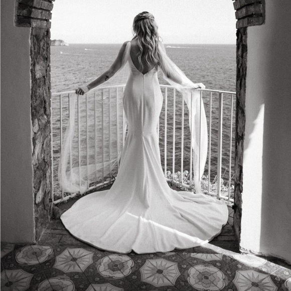 Meet your Posher, Hannah - Picture 1 of 1